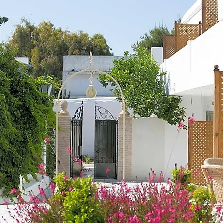 Kouneni Hotel