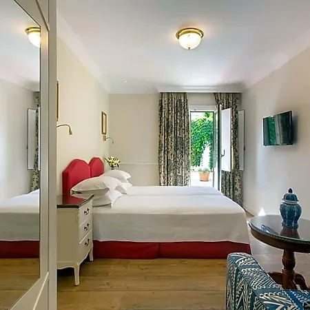Kouneni Hotel